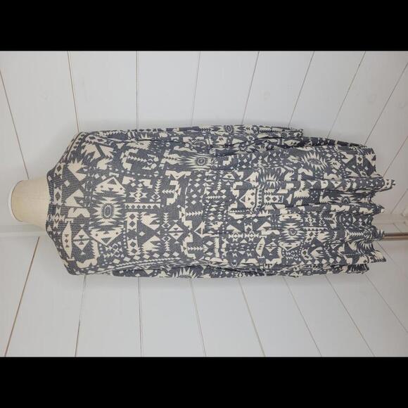 NWOT Heimish USA small grey & cream aztek print long peplum cardigan swester - Picture 2 of 4